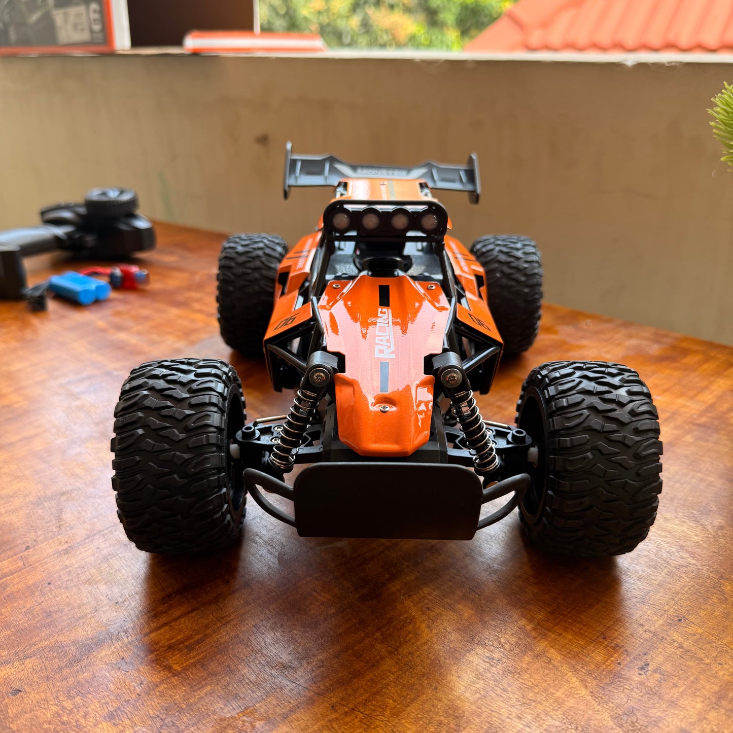 Big 1:12 Buggy Off Road Remote control metal body car with Rechargable Battery