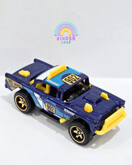 HOT WHEELS C4982 SAFRI MODE 3/5 BIG-AIR BEL-AIR TOY CAR (Blue, Pack of: 1)