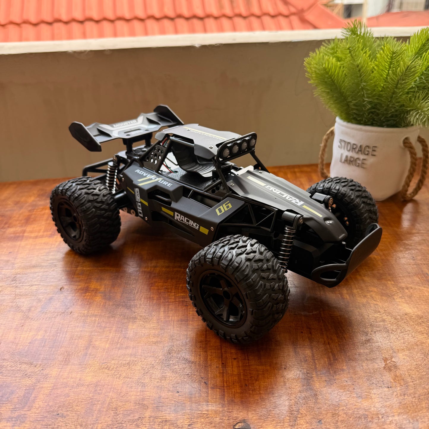 Big 1:12 Buggy Off Road Remote control metal body car with Rechargable Battery