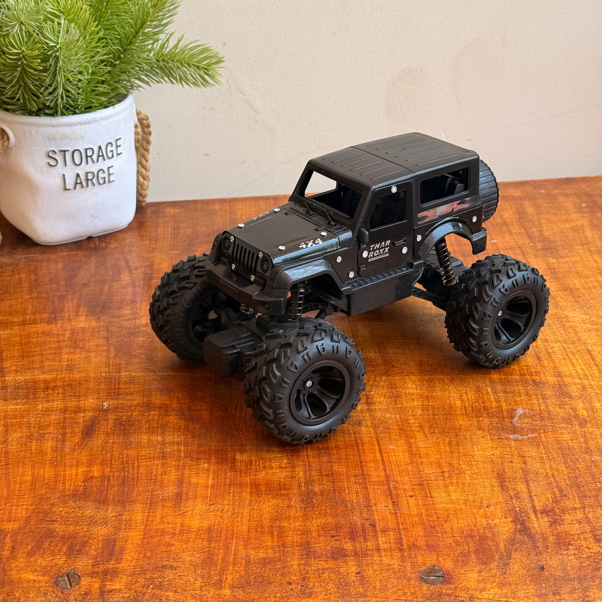 Remote Control Thar Rock Climbing Car for Rechargeable Off-Road Jeep Toy with Mist Spray-Any 1
