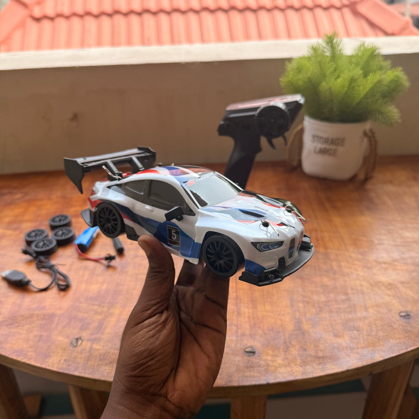BMW White - 1:24 Scale RC Drift Car,4WD 2.4GHz High Speed Racing Hobby Sport Toy Car Vehicle with LED Lights,Racing and Drift Wheels for Adult Boys Girls Kids Gift (8607-White)