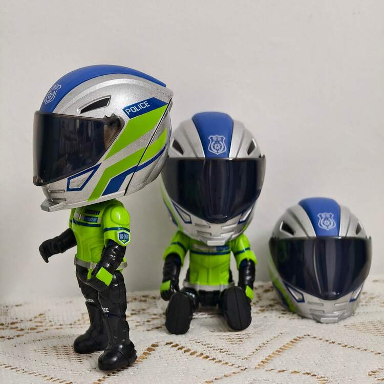 2-in-1 Transforming Helmet Toy | Die-Cast Metal Racer Mini Figure | Motorcycle Action Collectible (Helmet Rider) (Without Bike)-Any 1