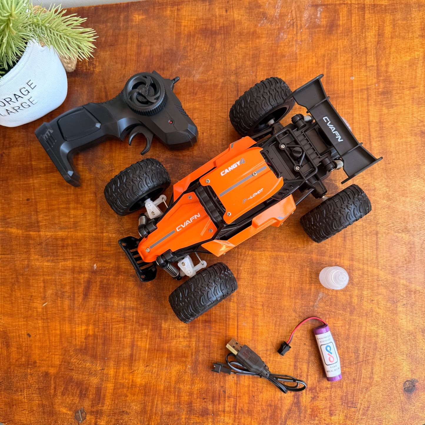 Moka 1:16 Buggy Off Road Remote control metal body car with Rechargable Battery with smoke