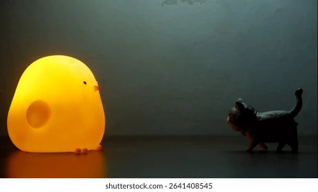 Cute Chick Desk Lamp White Small - 1 piece