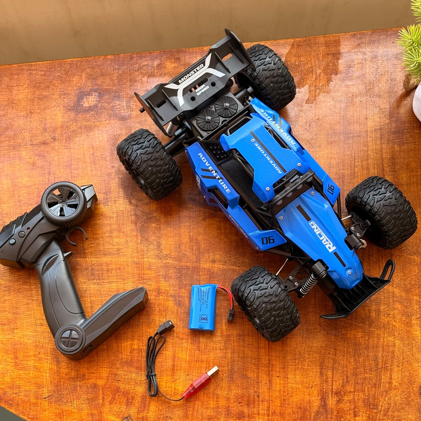 Big 1:12 Buggy Off Road Remote control metal body car with Rechargable Battery