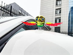 Flying Bird Car Dashboard Decoration, Moving Flapping Wings Bird Ornament Cute Exterior Decor for Scooter, E-Bike, Helmet & Rearview Mirror