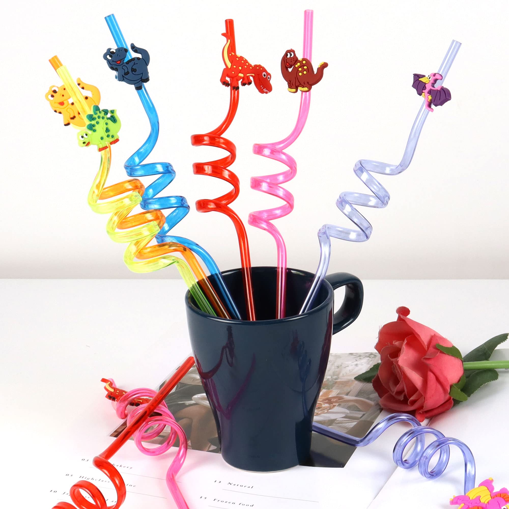 Fun Straws Vibrant Reusable Spiraling Straws for Kids' Parties Twisting Straws.Random Color and Designs (Pack of 4)