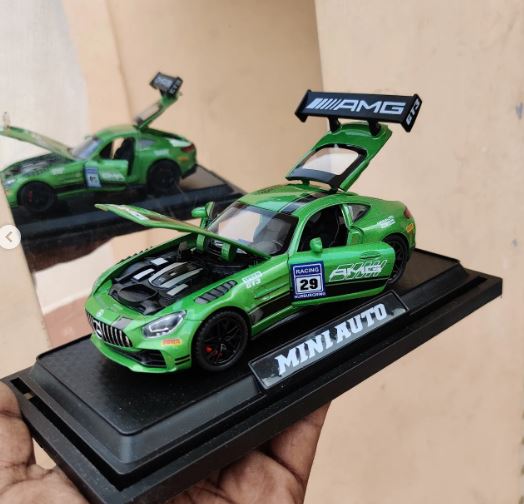 Green Mercedes BMW -AMG GT3 1:32 scale die-cast model