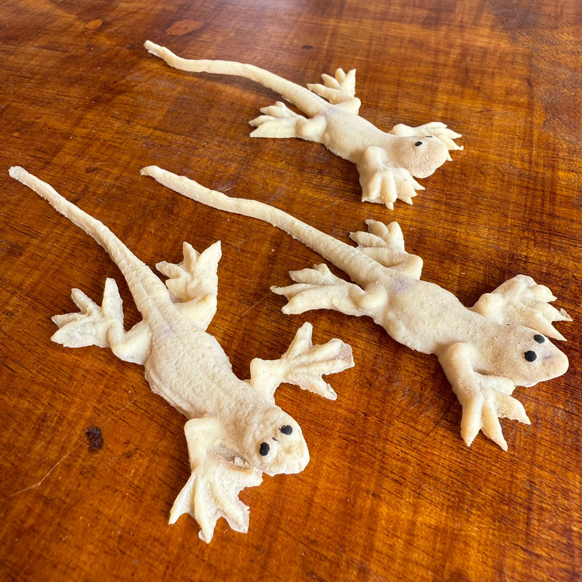 Scarey Lizard Toy for Kids and Adults Prank - 1 piece