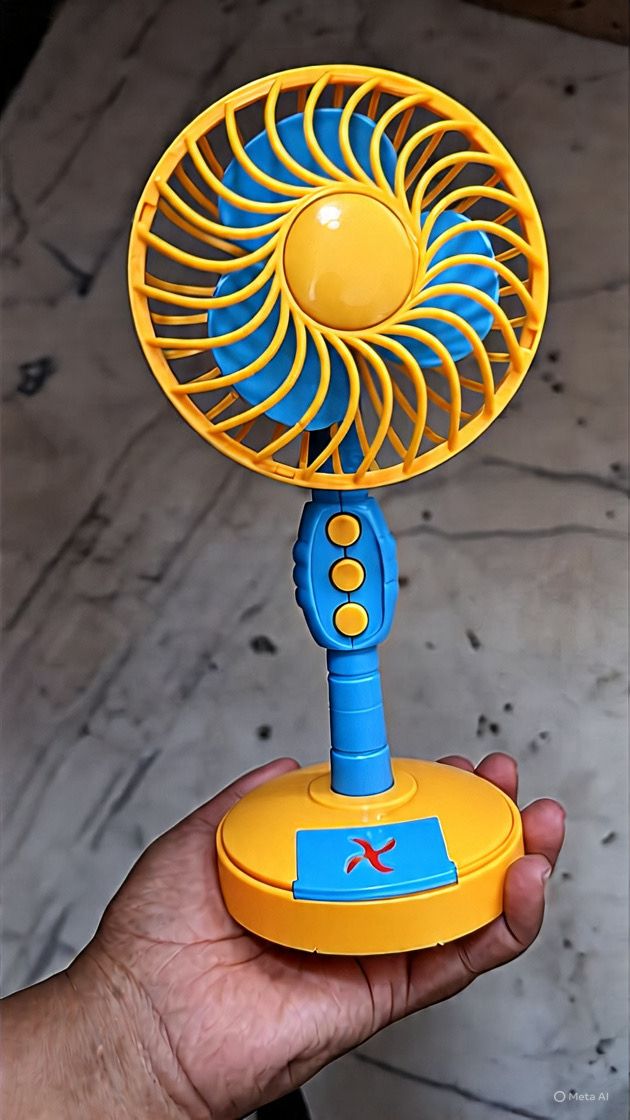 Table Fan Miniature With Roatating Head 1 speed -Battery Operated (Not Included)