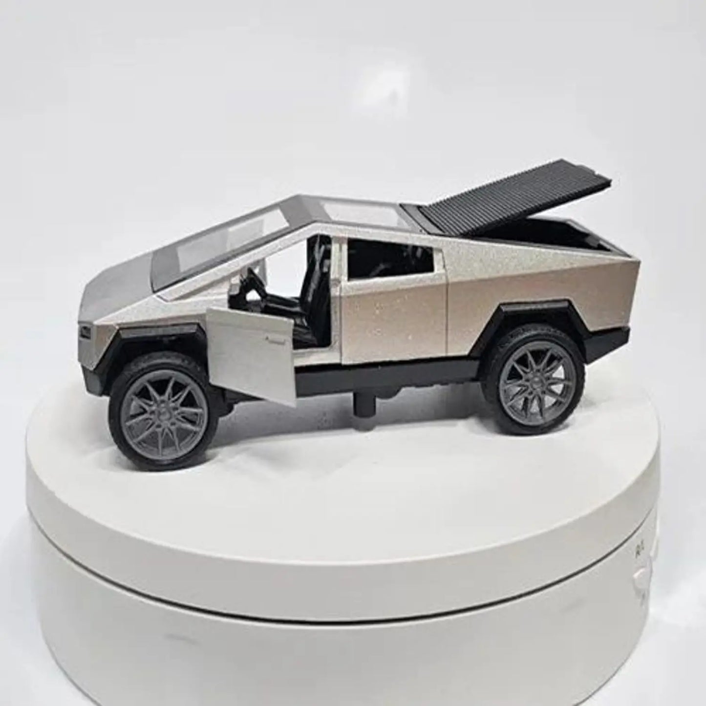 Tesla - 1:36 Scale Die Cast Tesla Pull Back Car