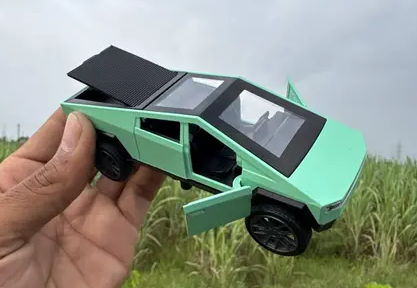 Tesla - 1:36 Scale Die Cast Tesla Pull Back Car