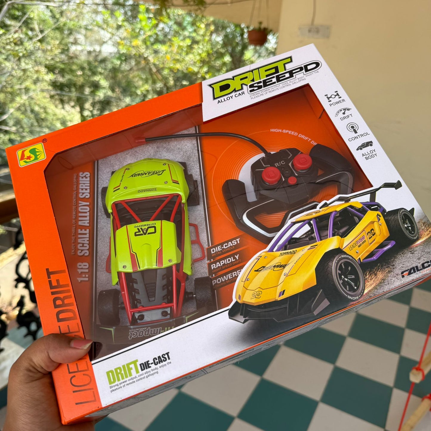Alloy Metal Racing Model Super Sports Remote Control Car with Rubber Tyres
