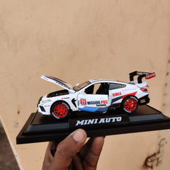 White Mercedes BMW -AMG GT3 1:32 scale die-cast model
